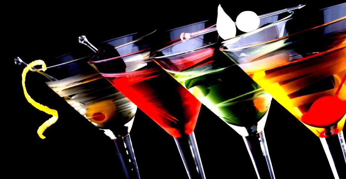 Memphis private bartender mixed drinks and juice Collierville bartending service