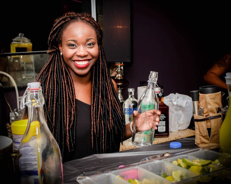 Juice by Lissa Memphis private bartender mixed drinks and juice Collierville bartending service